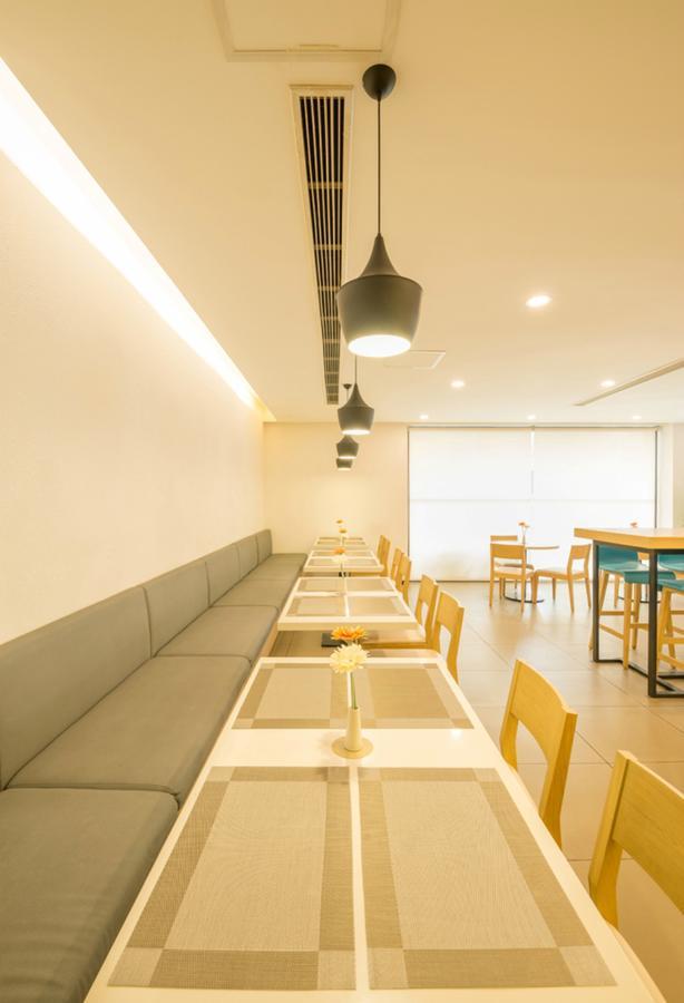 Hanting Express Shanghai Jiazhan Road Exterior foto