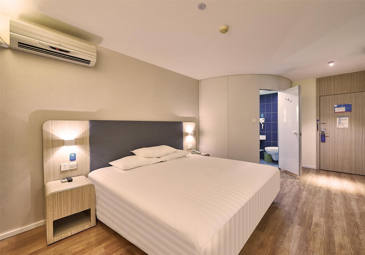 Hanting Express Shanghai Jiazhan Road Exterior foto